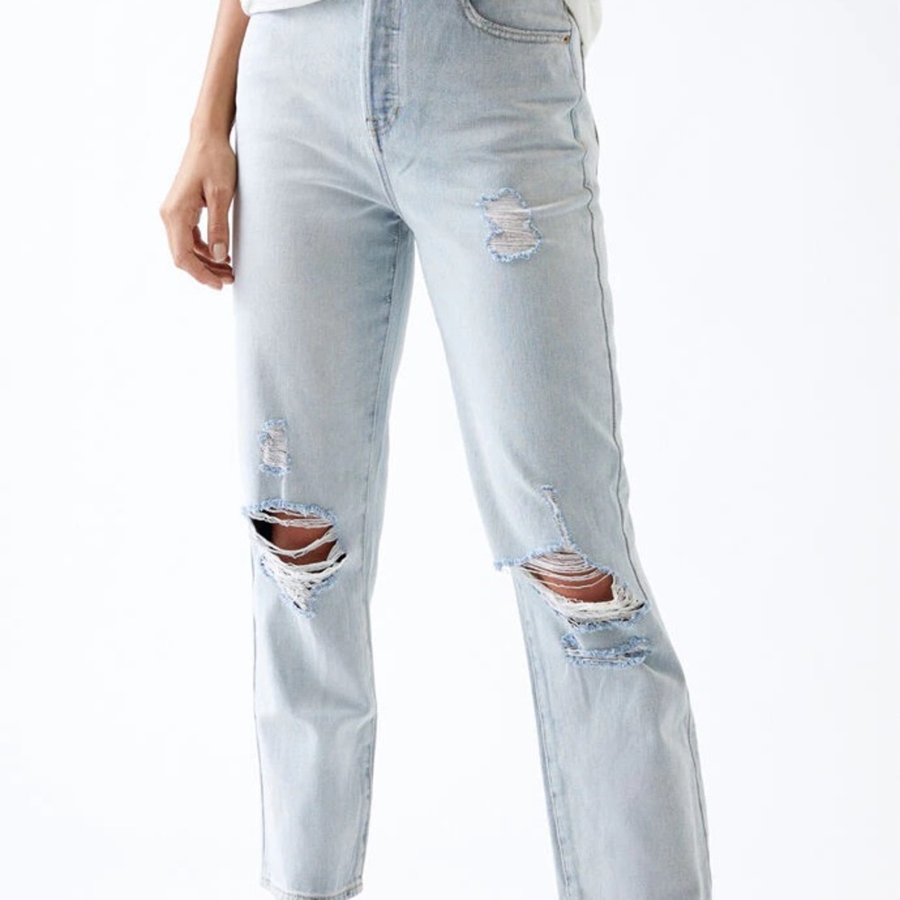 High Waisted Light Wash Ripped Jeans